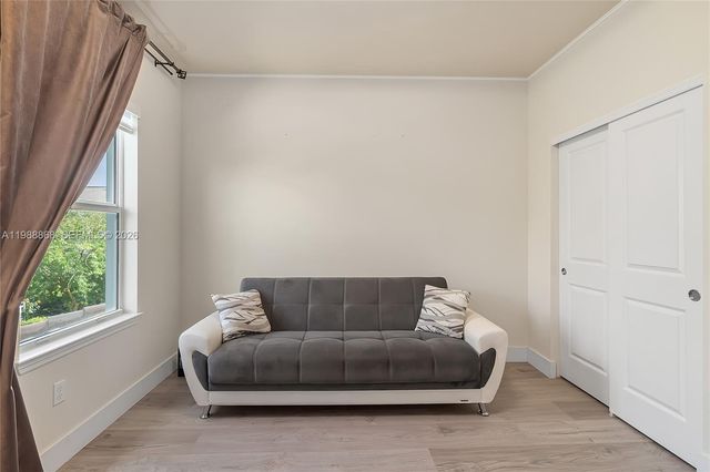 1475 Silk Oak Dr, Hollywood, FL 33021