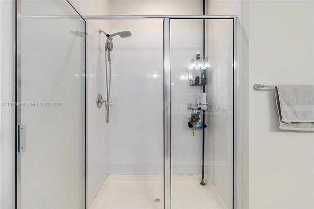 1475 Silk Oak Dr, Hollywood, FL 33021