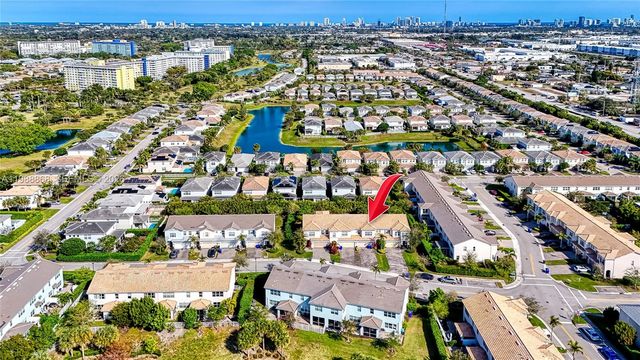 1475 Silk Oak Dr, Hollywood, FL 33021
