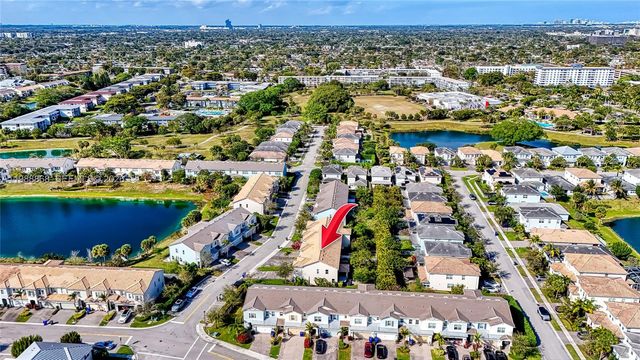 1475 Silk Oak Dr, Hollywood, FL 33021