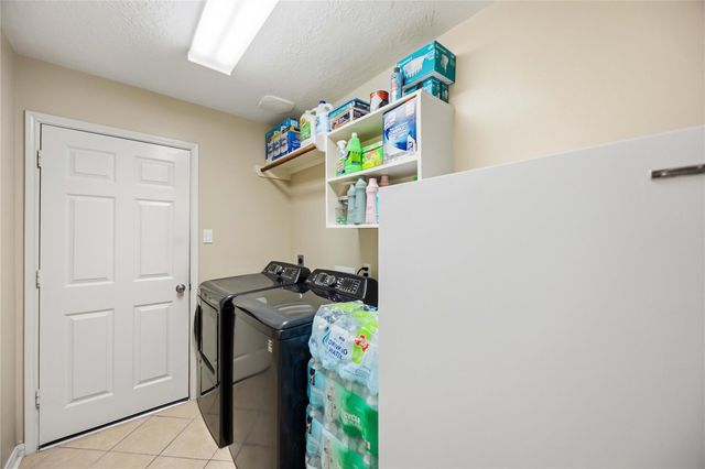 11404 Summit Bay Drive, Pearland, TX 77584