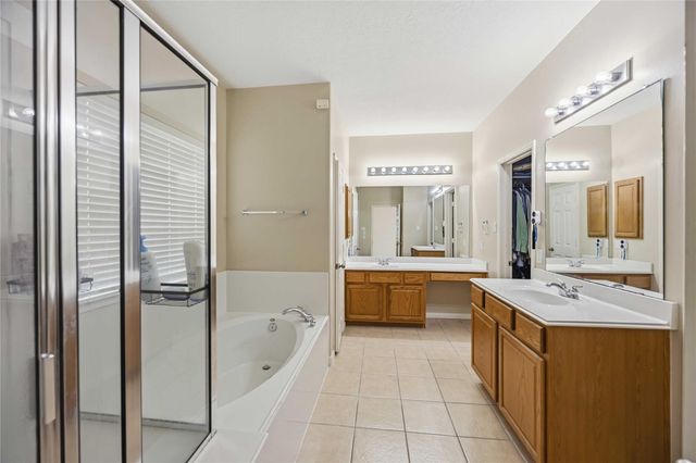 11404 Summit Bay Drive, Pearland, TX 77584