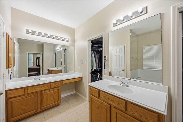 11404 Summit Bay Drive, Pearland, TX 77584