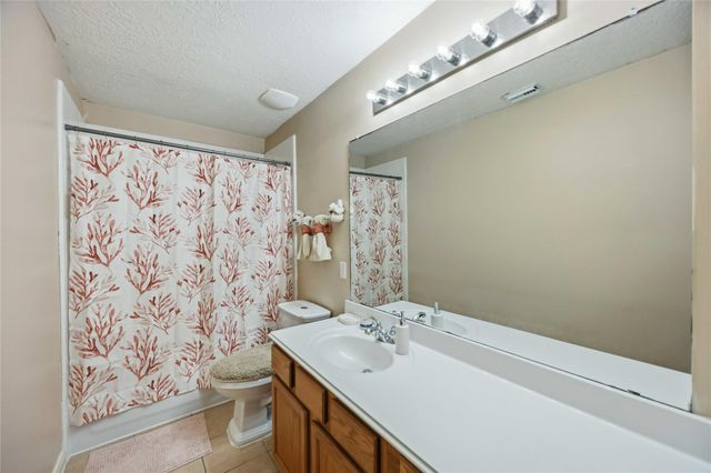 11404 Summit Bay Drive, Pearland, TX 77584