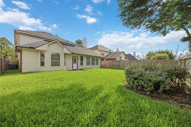 11404 Summit Bay Drive, Pearland, TX 77584