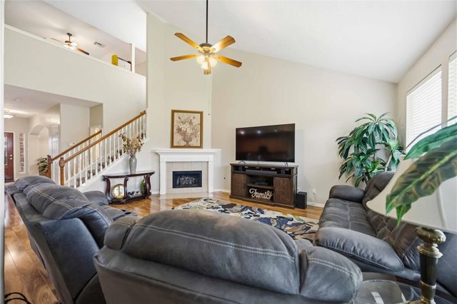 11404 Summit Bay Drive, Pearland, TX 77584