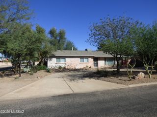 3201 E Linden Street, Tucson, AZ 85716
