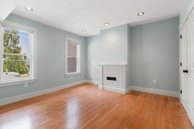 58 G St, Boston, MA 02127