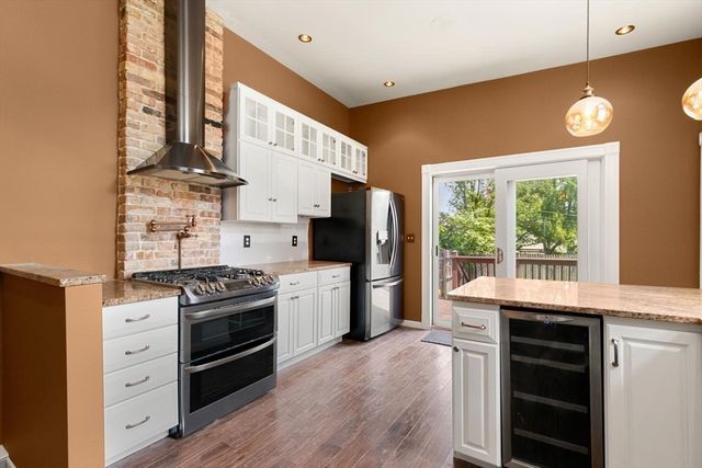 58 G St, Boston, MA 02127