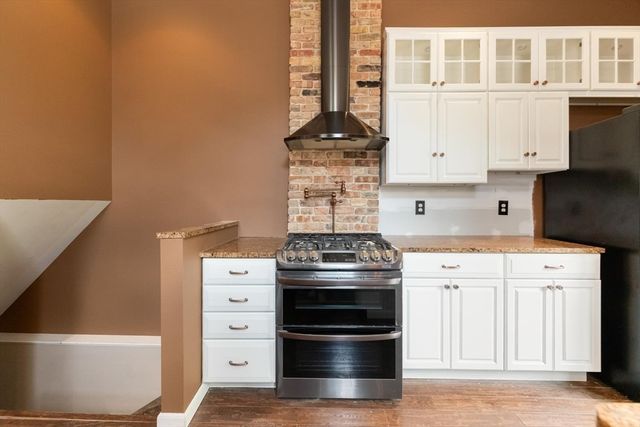 58 G St, Boston, MA 02127