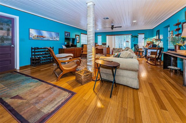 330 N SPRING BOULEVARD, Tarpon Springs, FL 34689