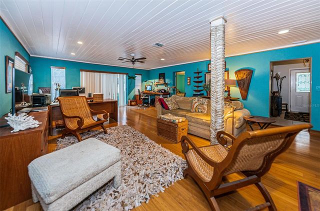 330 N SPRING BOULEVARD, Tarpon Springs, FL 34689