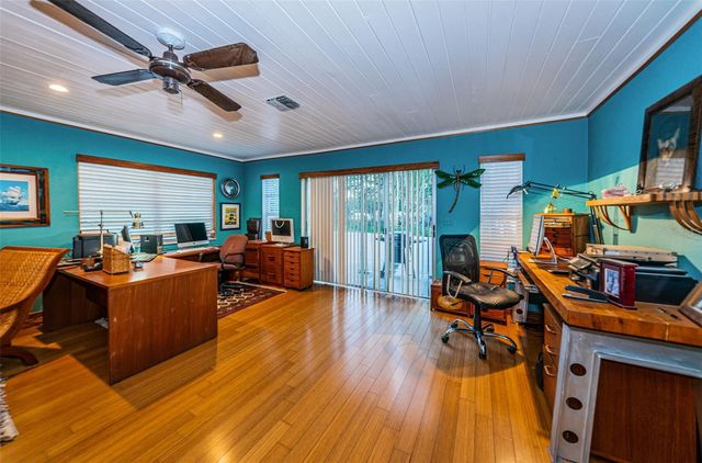 330 N SPRING BOULEVARD, Tarpon Springs, FL 34689