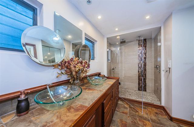 330 N SPRING BOULEVARD, Tarpon Springs, FL 34689