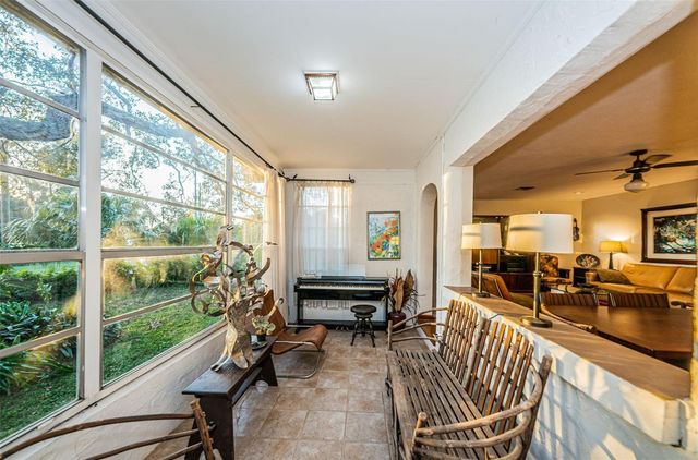 330 N SPRING BOULEVARD, Tarpon Springs, FL 34689