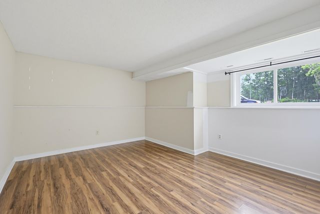 6 Brookside Dr Apt 2, Exeter, NH 03833