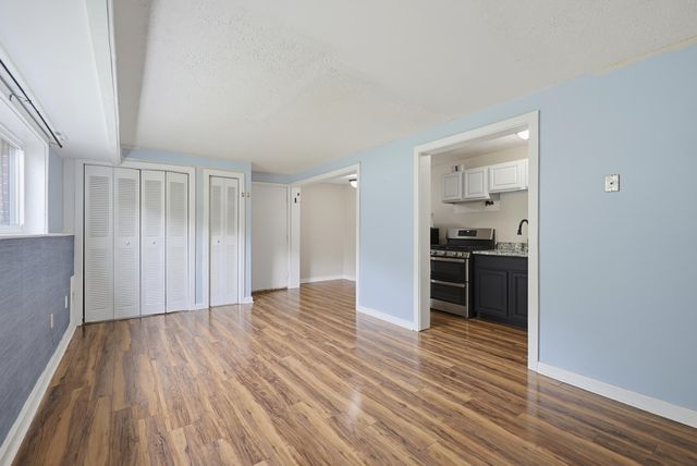 6 Brookside Dr Apt 2, Exeter, NH 03833