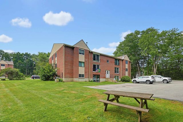 6 Brookside Dr Apt 2, Exeter, NH 03833