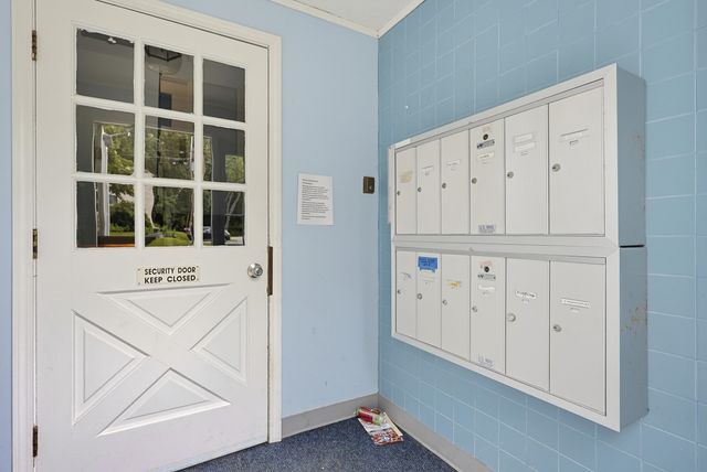 6 Brookside Dr Apt 2, Exeter, NH 03833