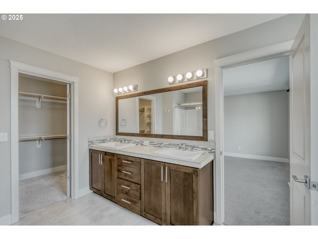 16223 Nw ASHFIELD Dr, Beaverton, OR 97006