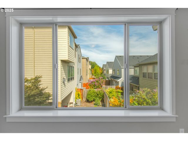 16223 Nw ASHFIELD Dr, Beaverton, OR 97006