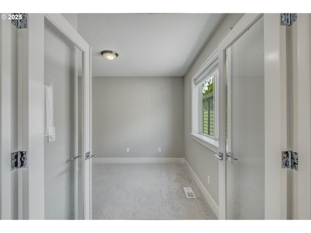 16223 Nw ASHFIELD Dr, Beaverton, OR 97006