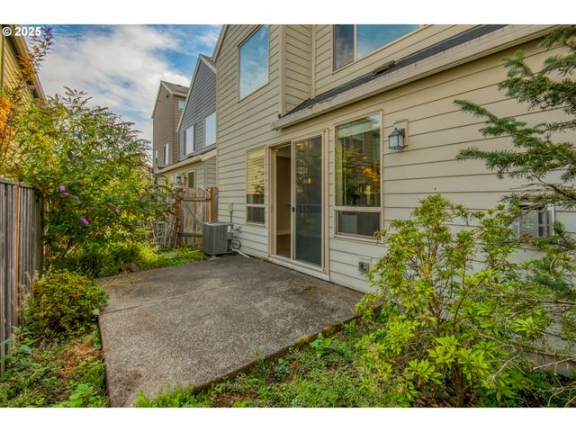 16223 Nw ASHFIELD Dr, Beaverton, OR 97006