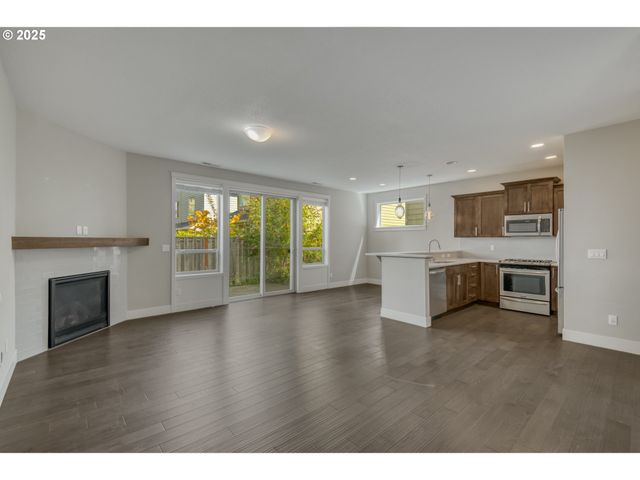 16223 Nw ASHFIELD Dr, Beaverton, OR 97006