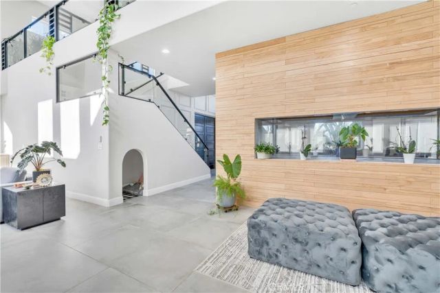 402 S Michelle, Kerman, CA 93630