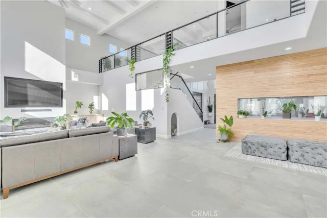 402 S Michelle, Kerman, CA 93630