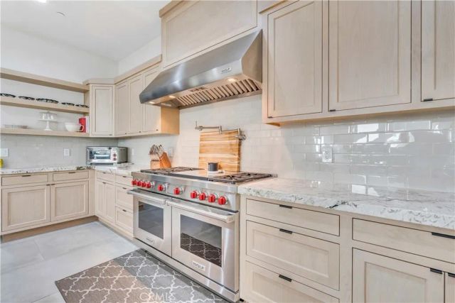 402 S Michelle, Kerman, CA 93630
