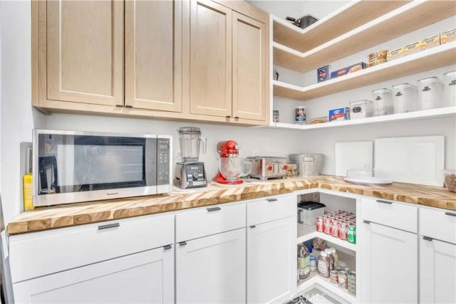 402 S Michelle, Kerman, CA 93630