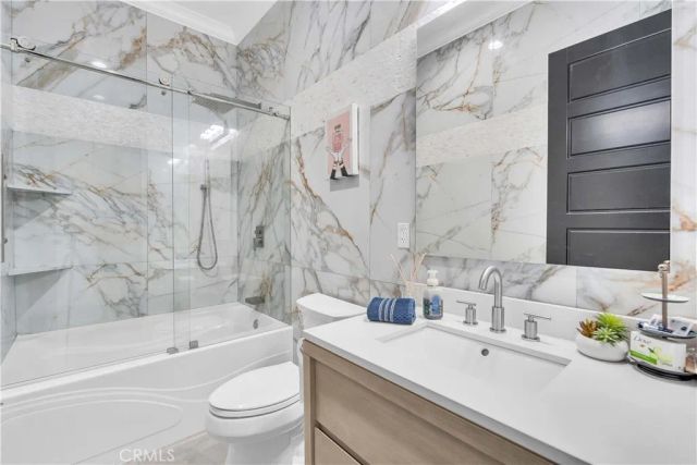402 S Michelle, Kerman, CA 93630