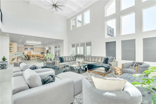 402 S Michelle, Kerman, CA 93630