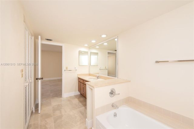 600 Biltmore Way 1014, Coral Gables, FL 33134