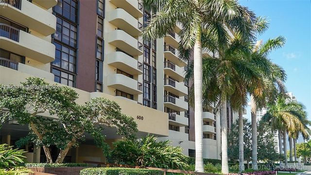 600 Biltmore Way 1014, Coral Gables, FL 33134