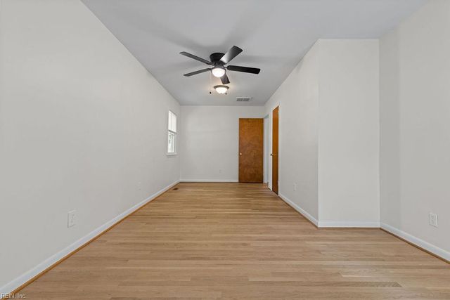 3248 Providence RD, Hayes, VA 23072