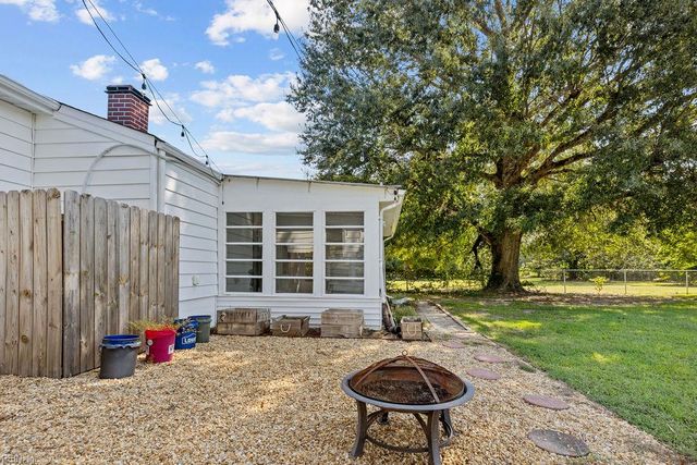 3248 Providence RD, Hayes, VA 23072
