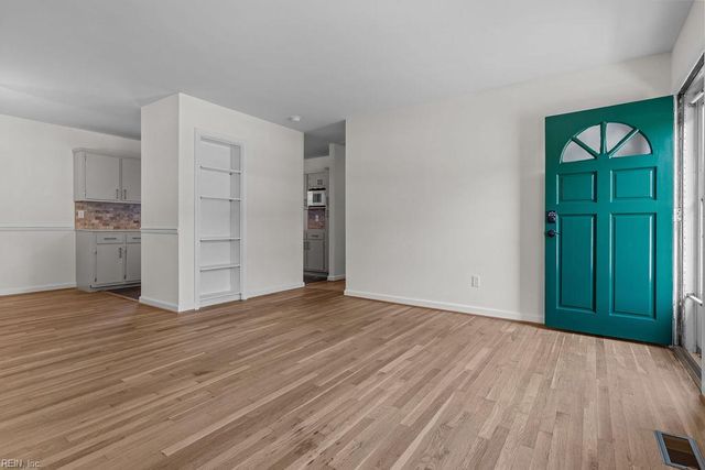 3248 Providence RD, Hayes, VA 23072