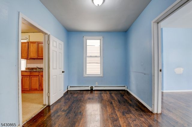 442 Elizabeth Ave, Elizabeth City, NJ 07206