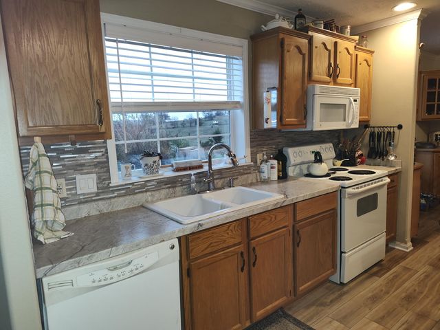 1672 E 355th Road, Bolivar, MO 65613