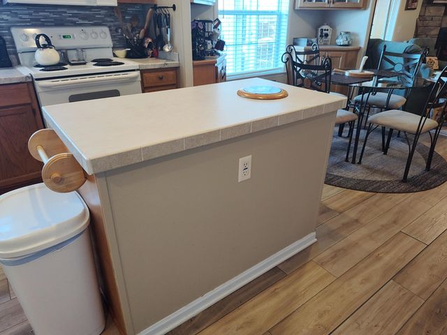 1672 E 355th Road, Bolivar, MO 65613