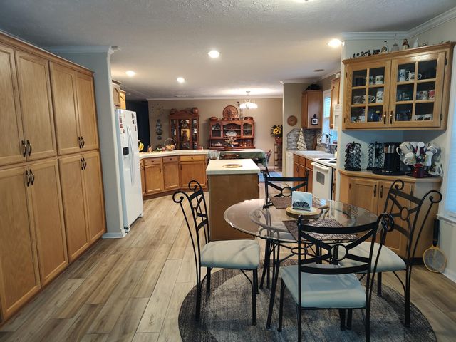 1672 E 355th Road, Bolivar, MO 65613