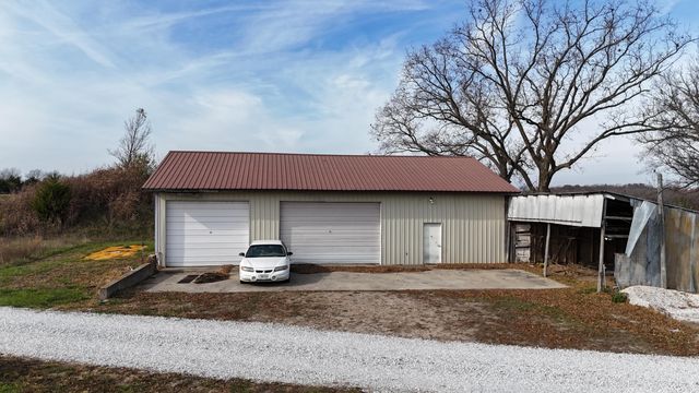 1672 E 355th Road, Bolivar, MO 65613