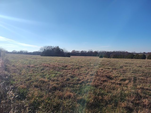 1672 E 355th Road, Bolivar, MO 65613