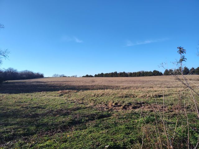 1672 E 355th Road, Bolivar, MO 65613