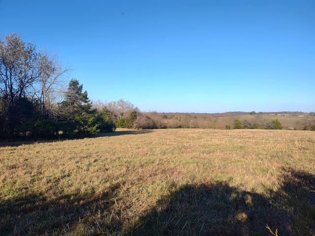 1672 E 355th Road, Bolivar, MO 65613