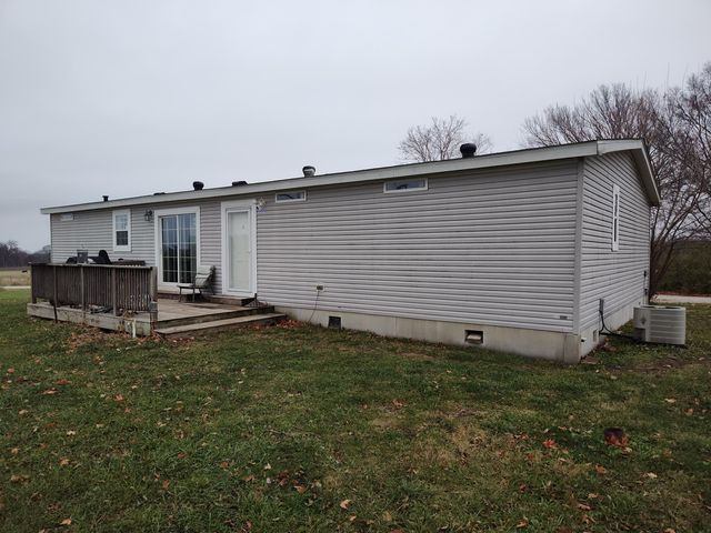 1672 E 355th Road, Bolivar, MO 65613