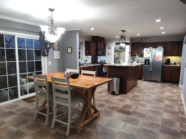 1672 E 355th Road, Bolivar, MO 65613