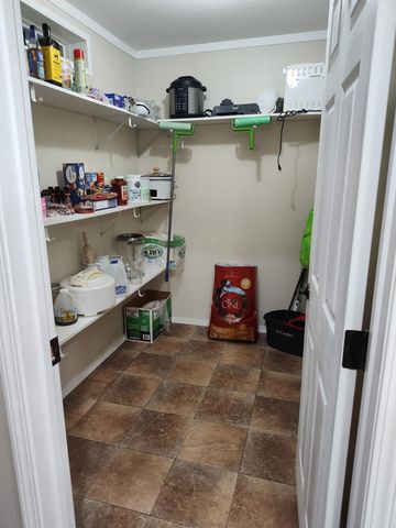 1672 E 355th Road, Bolivar, MO 65613